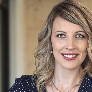 Katharina Fagerer, Weida:kemma, verteilt eine Formel für die Mitarbeiterführung, die sofort wirkt.(Bild:  Weida:kemma)