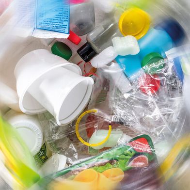 Welche Recyclinglösung geeignet ist, hängt sowohl vom jeweiligen Material als auch von der Zusammensetzung des Abfallstroms ab. (Bild: BASF)