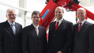 Die Geschäftsführung von Reis Robotics (v.l.n.r.): Dr. Eberhard Kroth, Paul Merz, Dr. Jens Elzenheimer und Dr. Michael Wenzel. Bild: Reis Robotics (Archiv: Vogel Business Media)