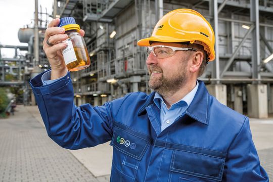 Dr. Andreas Kicherer, Director Corporate Sustainability, BASF, was one of the guests at the highlight session at Achema Pulse, discussing the potentials and challenges of chemical recycling. Dr. Andreas Kicherer, Director Corporate Sustainability, BASF, was one of the guests at the highlight session at Achema Pulse, discussing the potentials and challenges of chemical recycling.