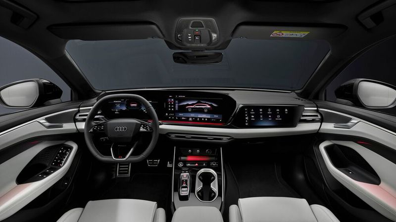 Innen findet sich eine neue Bildschirmlandschaft. (Bild: Audi AG)