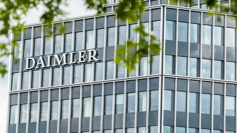 Daimler muss sich erneut mit Schadenersatzforderungen von Investoren auseinandersetzen.(Bild:  Daimler)