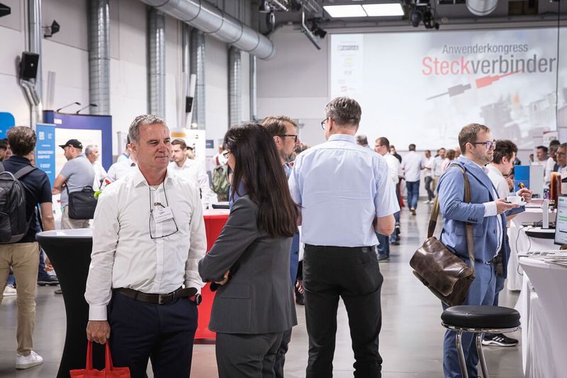 Steckverbinderkongress 2023 Tag 2: Kongress mit Trendthemen von PCF über DC-Steckverbinder, Hybridsteckverbinder, Qualifizierung, Single Pair Ethernet, Hands-on Workshops bis zu 3D-Druck und Konfektionierung. (Bild: Stefan Bausewein)