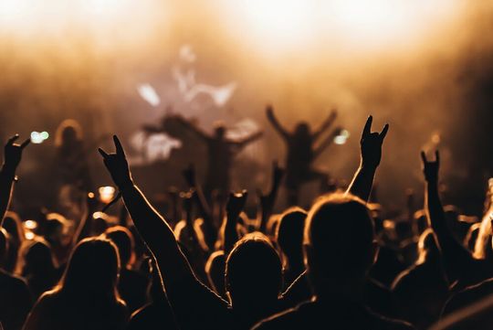 „Auto-Biografie“: Ein neues Buch beschäftigt sich damit, welche Autos die Rolling Stones gefahren haben. (Bild: ©  Zamrznuti tonovi - stock.adobe.com)