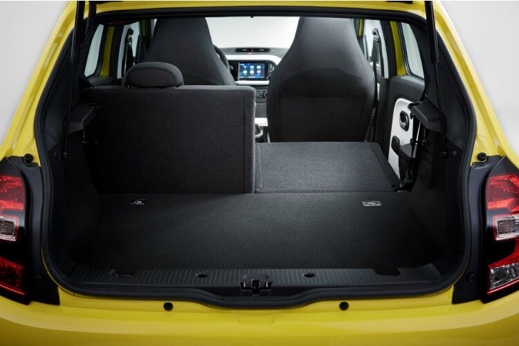 Trotz geringerer Außenlänge als beim Vorgänger bietet der neue Twingo deutlich mehr Platz im Innenraum und bis zu 2,20 Meter Laderaumlänge. (Foto: Renault)