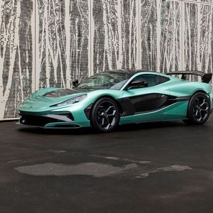 Der bisher als Hyper-GT bezeichnete kroatische Über-Sportwagen soll mit dem R zum Racer werden.(Bild:  Rimac)