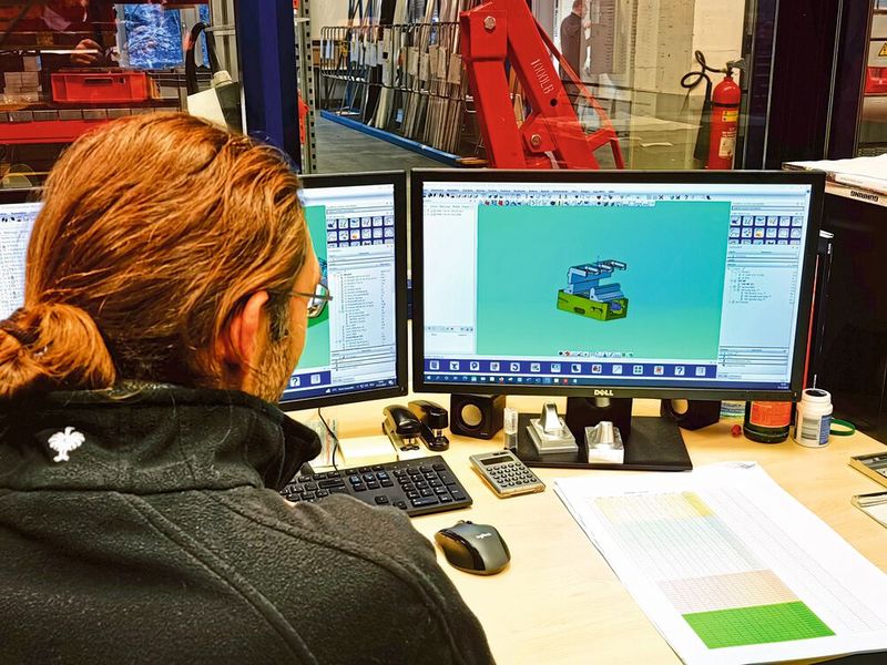 Die Anbindung der Röders-Anlage an die CAD-CAM-Umgebung aus Catia, Solidworks sowie Hypermill klappte auf Anhieb. (Bild: Circle)