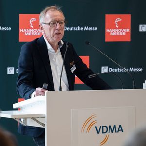 Ralph Wiechers, Chefvolkwirt beim VDMA: „Wir sind in einer Transformation und die braucht Innovation und Effizienz – die Themen der Messe!“(Bild:  Rainer Jensen/Deutsche Messe)