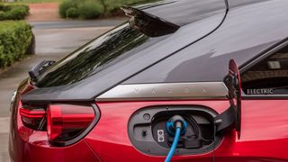 Der MX-30, Mazdas erstes E-Auto, rollt Ende September in den Handel. (Bild: Mazda)