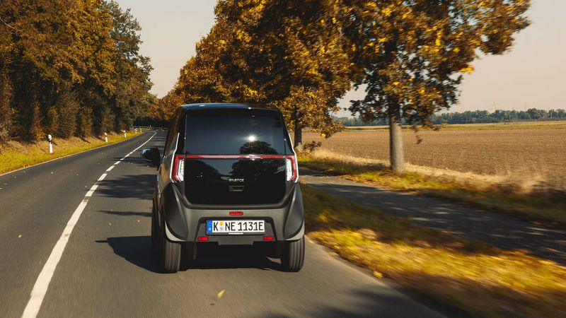 Das Leichtfahrzeug Silence S04 gibt es nur in Schwarz-Weiß. (Bild: MarioRoman Pictures )
