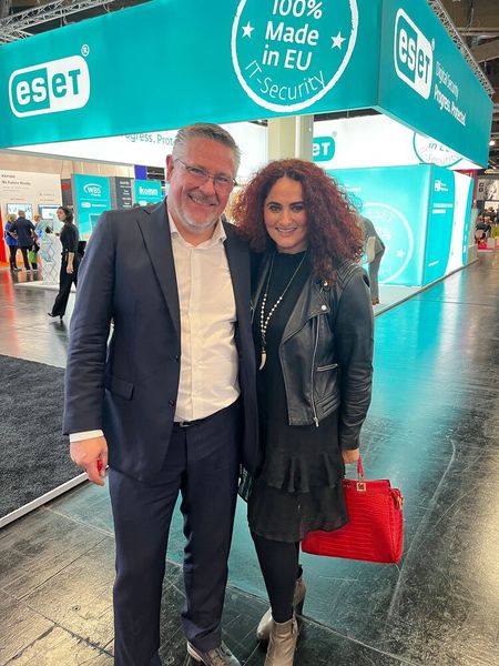 Udo Schillings, Infinigate, und Besa, IT-BUSINESS, haben schon einige Messen gemeinsam gerockt. (Bild: Vogel IT-Medien GmbH)