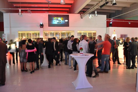 Etwa 400 Gäste feierten mit Kia und Dinnebier. (Archiv: Vogel Business Media)