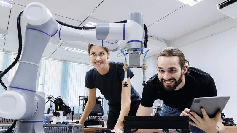 Bei welchen Arbeitgeber würdest du dich bewerben? Das Trendence-Institut hat auch 2026 wieder knapp 3.000 Studierende der Ingenieurwissenschaften befragt.(Bild: ©  gumpapa - stock.adobe.com)