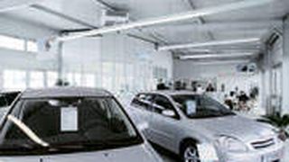 Mit dem Handel von Neu- und Gebrauchtwagen wollen die Partner der Werkstattsysteme ihre Kunden stärker an den Servicebetrieb binden.  (Foto: Autofit)