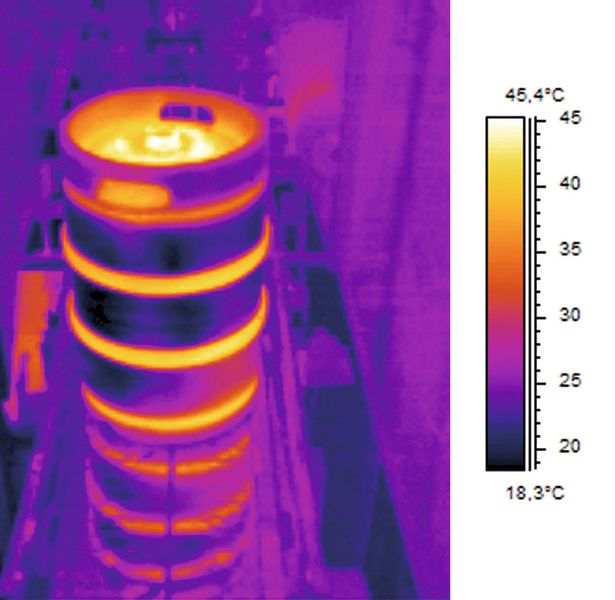 Das mit Bier befüllte Fass ist deutlich kälter... (Flir)