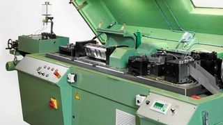 Die Jouhsen-Bündgens Maschinenbau GmbH aus Stolberg bei Aachen fokussiert ihr Know-how auf den hochpräzisen Maschinenbau für die Drahtverarbeitung sowie für Abfüllanlagen. (Bild: Jouhsen-Bündgens)