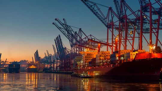 Die All About Ports, eine internationale Fachkonferenz mit begleitender Ausstellung zur Zukunft der Hafenwirtschaft, findet erstmals am 2. und 3. September 2026 im Congress Center Hamburg (CCH) statt.(Bild:  Hamburg Messe und Congress)