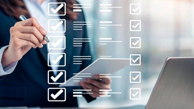 Durch Souveränitäts-Checker wie von Myra Security können Risiken für DSGVO-Konformität und digitale Souveränität aufgedeckt werden. Er dient also als schneller Reality-Check für Compliance und als Entscheidungsgrundlage für EU-only-Betriebsmodelle, Provider-Auswahl und Nachbesserungen nach Relaunches.(Bild: ©  Anhen Design - stock.adobe.com)