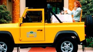 Zum 60sten Geburtstag des Defender legte Land Rover ein Sondermodell namens 60th Anniversary auf. (Land Rover)