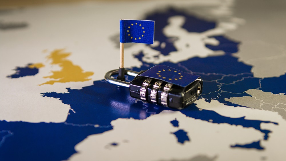 Daten-unter-Druck-Das-bedeutet-der-EU-Data-Act-f-r-den-Onlinehandel