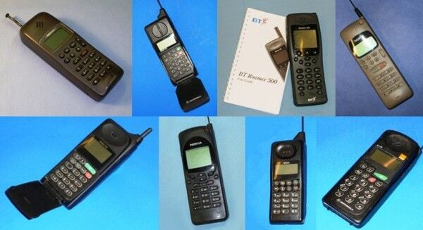 Einige der ersten 2G-Mobiltelefone der 90er Jahre (Bild: University of Salford)