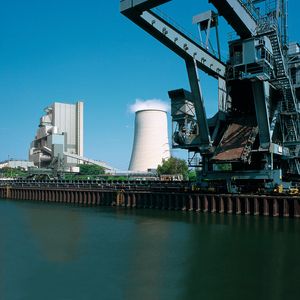 Das klassische Contracting ist die Lieferung von Nutzenergie in Form von Strom, Wärme, Dampf, Druckluft und Kälte sowie Wasser und Licht, beispielsweise in Industrieparks.