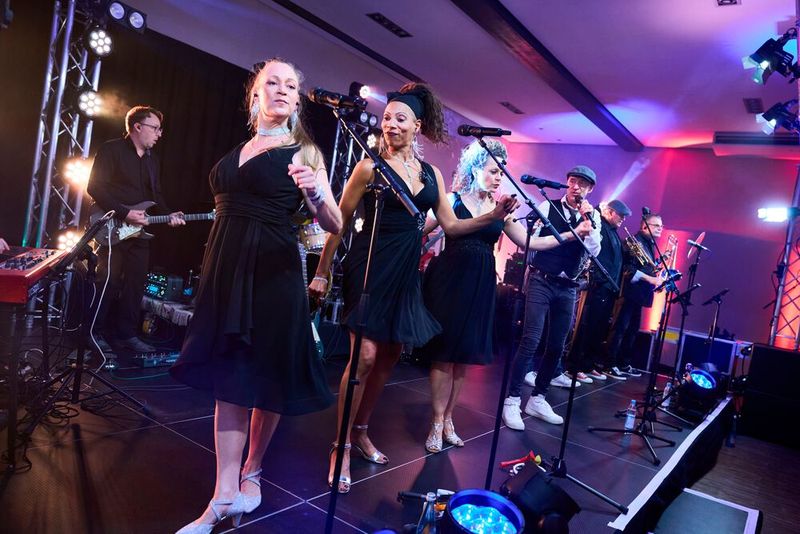 Die Band „Ecco di Lorenzo & his Innersouls“ umrahmte den feierlichen Abend musikalisch. (Bild: Haufe-Lexware)