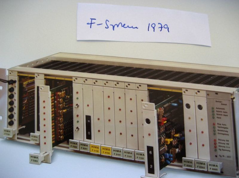 Festverdrahtetes Sicherheitssystem Planar F von Hima, 1979  (Bild: Hima)