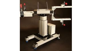 Die Schwerlast-Hubsäule RK Powerlift XL eignet sich optimal fu¨r die Höhenverstellung ergonomischer Steharbeitsplätze. (Bild: RK Rose+Krieger)