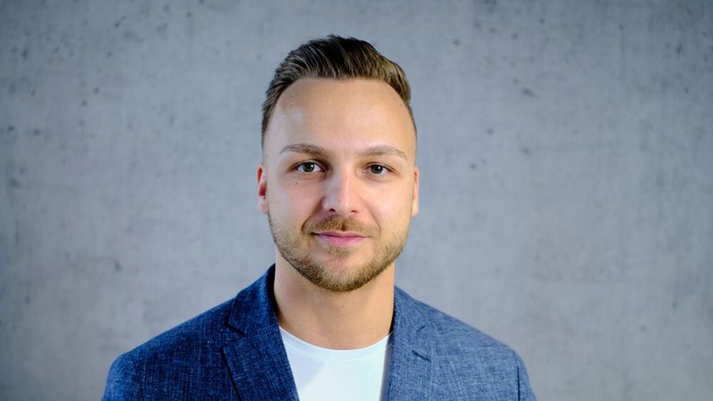 Ebenfalls im Rennen waren Raphael Wiegand von der Autohaus Wiegand GmbH (Büdingen) und ... (Bild: Seat Deutschland)