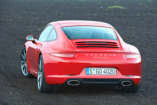 Marktstart Ende 2011: Preislich dürfte sich der neue 911er am Vorgänger orientieren. Der aktuelle Carrera kostet ab 85.538 Euro, der Carrera S startet bei 98.628 Euro. (Porsche)