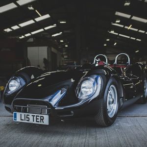 (Lister Motor Company)