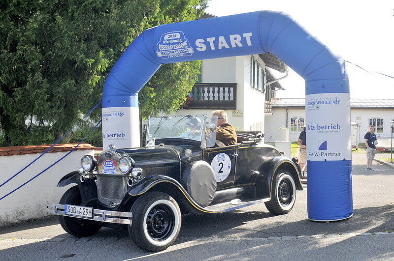 Jetzt geht’s los: ein Ford A (Baujahr 1929) am Start. (Foto: Zietz)