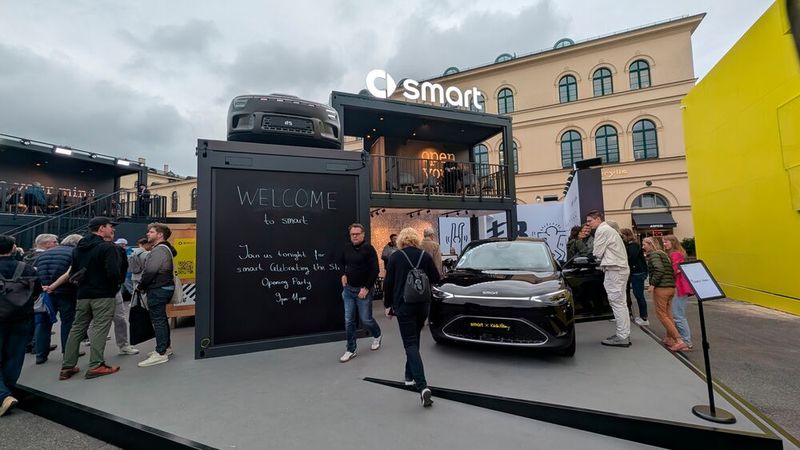 Smart präsentiert auf der IAA den Smart#3 als Keith Haring Edition. (Bild: Mauritz – VCG)