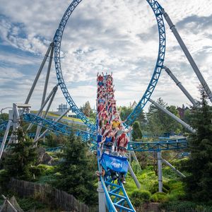 Platz 6: Hightech trifft Nervenkitzel: Schrauben überwachen Sicherheit der Achterbahn - Die Achterbahn „Blue Fire Megacoster“ im Europa-Park (Rust) wurde bereits mehrfach ausgezeichnet – zum Beispiel als „bester Launch Coaster weltweit“ im internationalen Coaster Poll unter 400 Kandidaten (2010) und mit dem Diamond ThemePark Award als beste Achterbahn Europas (2015).(Bild:  Europa Park)