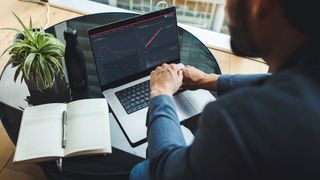 Laut einer Umfrage unter 163 Unternehmen wächst der Druck, Produkte schneller auf den Markt bringen zu müssen – und dabei gibt mehr als die Häfte an, dass physikalische Simulationen und nicht ausreichen. (Bild: Monolith)