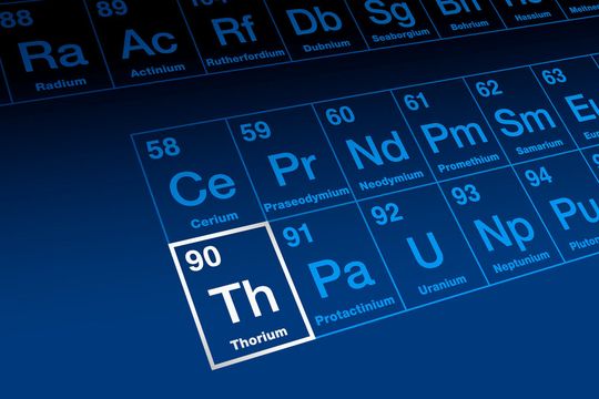Technisch gesehen, ist Thorium eine zukunftsfähige Alternative, da es sich um ein leistungsfähiges Spaltmaterial handelt, das weniger unerwünschte Abfallprodukte als Uran produziert.(Bild:  Peter Hermes Furian - stock.adobe.com)