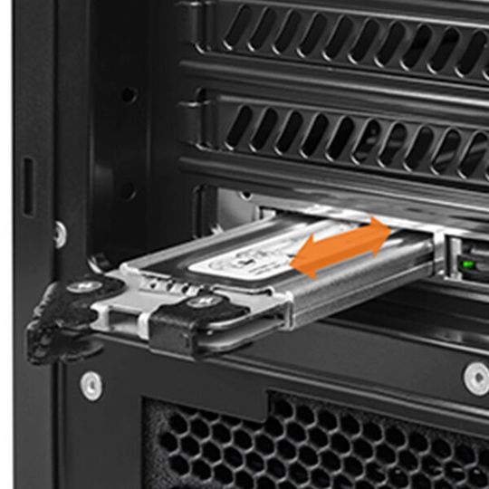 Der Austausch von M.2-SSDs soll dank des ToughArmor MB842MP-B auch ohne Schraubarbeiten am Gehäuse möglich sein.(Bild:  Cremax Europe GmbH)