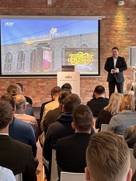 Gerit Günther (ACER) begrüßt seine Gäste. (Bild: Vogel IT-Medien GmbH)