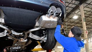 Ford, der zweitgrößte US-Autobauer, kündigte am Donnerstag an, eine Milliarde Dollar (rund 880 Millionen Euro) in den Ausbau zweier Werke in Chicago zu stecken und dort rund 500 neue Jobs zu schaffen. (Ford)