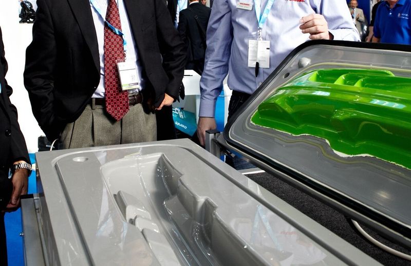 Was wäre der Leichtbau in Sachen Faserverbundwerkstoffe ohne passende Werkzeugtechnik!? (Bild: Composites Europe)