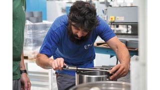 Die Qualitätskontrolle ist ein entscheidender Schritt bei MR Components. Sie stellt sicher, dass jedes Teil den höchsten Präzisionsanforderungen entspricht. (Bild: Emag GmbH & Co. KG)