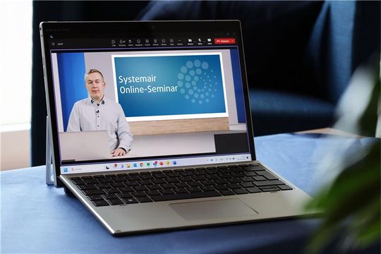 Wissen teilen, Lösungen entwickeln – beim Systemair-Webinar zu aktuellen Themen der Lüftungstechnik.(Bild:  Systemair)