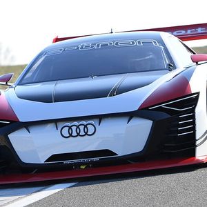 Den Audi e-tron Vision Gran Turismo haben die Mitarbeiter im Audi-Vorseriencenter in nur elf Monaten entwickelt und gefertigt.