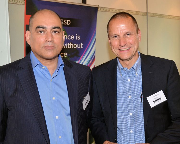 Syd Virdi (l.), EMEA Distribution Manager bei Mellanox, und Martin Roosen, Sales Director Central Europe bei dem Netzwerk-Spezialisten, suchen neue Partner fürs Datacenter-Geschäft. (Bild: IT-BUSINESS)