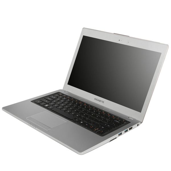 Das Ultrabook U2442 kommt mit einem 14-Zoll-Display mit einer Auflösung von 1.600 x 900 Pixel. (Bild: Gigabyte)