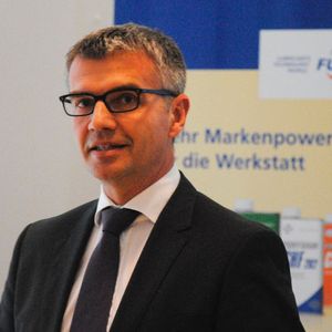 (Baeuchle / »kfz-betrieb«)