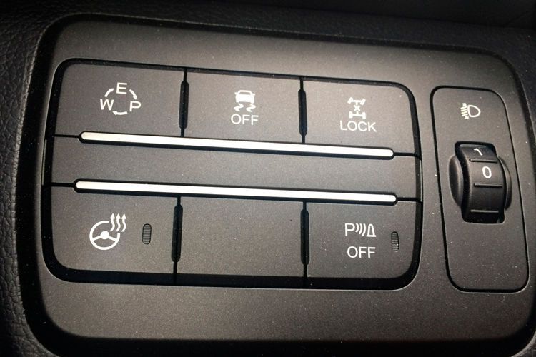 Das gilt auch für das Automatikgetriebe: Hier stehen die Modi Eco, Power und Winter zur Verfügung. (Michel / »kfz-betrieb«)