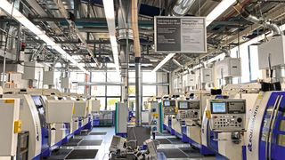 Die richtige Beleuchtung zahlt doppelt ein: keine müden Augen mehr und deutlich weniger CO2-Ausstoß. (Bild: Walter AG)