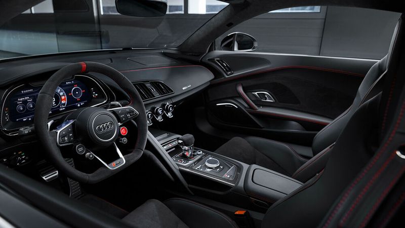 Am Lenkrad lässt sich die gewünschte Torque-Rear-Stufe einstellen. (Bild: Audi)